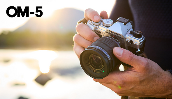 Megérkezett az OM SYSTEM OM-5, a strapabíró kis kalandkamera
