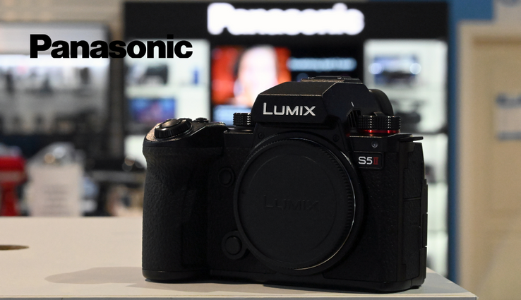 Mi a különbség a Panasonic Lumix S5 II és S5 IIx fényképezőgép között?